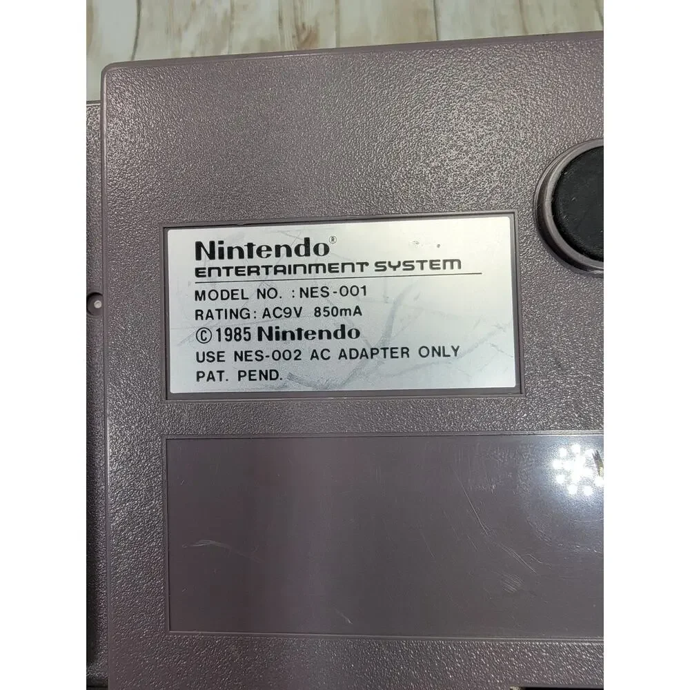 Original Nintendo NES System Console 2 Controllers Hook Ups & AV 3 Free Games